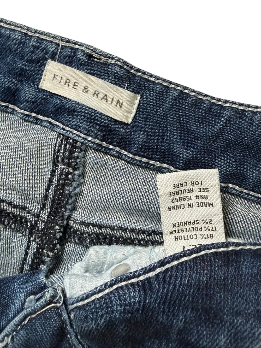 Fire & Rain Distressed Baggy Wide Leg Jeans Mid Rise Denim Y2K streetwear Size 7 - Picture 6 of 6